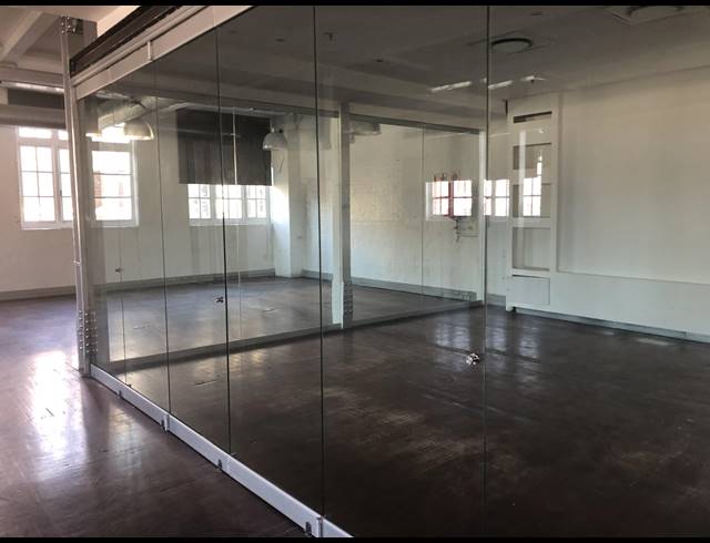 792M² OFFICE TO LET IN GARDENS